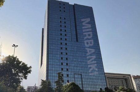 کاهش صف متقاضیان وام ازدواج با کارتهای رفاهی و اوراق گام