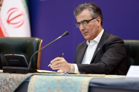 فرزین : فعالیت فینتکها باید در چارچوب قانون و شفافیت باشد / جزئیات ضوابط تازه بانک مرکزی برای پلتفرمهای فروش آنلاین طلا